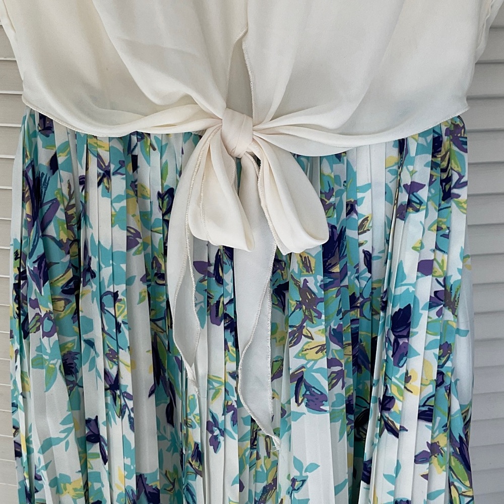 The Cue for Anthropologie Cream Tie-Waist High-Low Dress with Floral Skirt - Picture 4 of 5